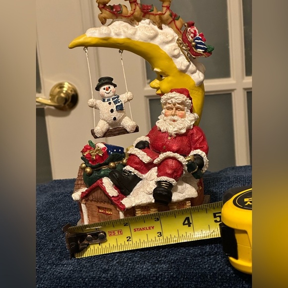 Sleepy Santa rests while a snow buddy swings. Missing bottom - Picture 4 of 8